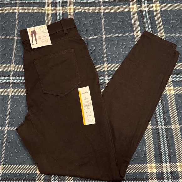 High Rise Jeggings - Picture 2 of 3